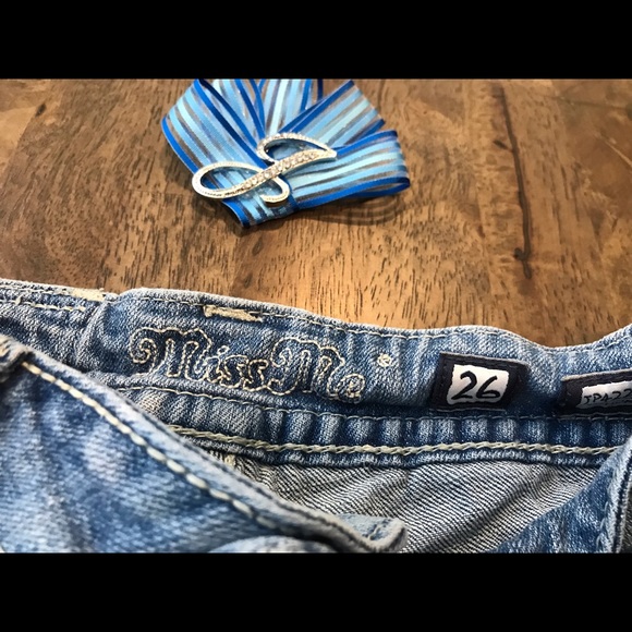 Miss Me Jean Shorts Size 26 - Picture 4 of 8